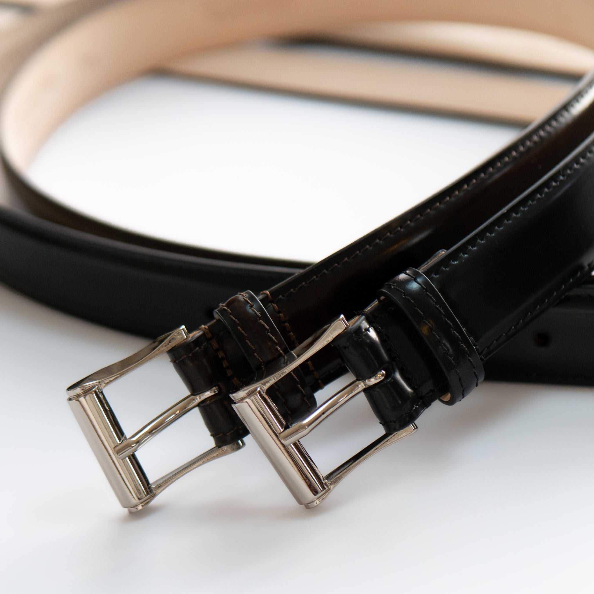 COMPACT square buckle corrected grain leather belt