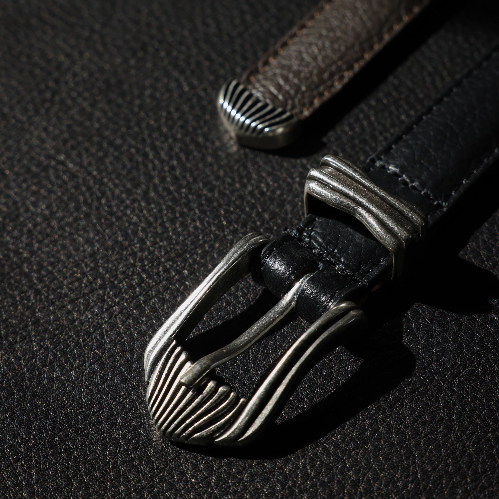 SHRINK EMBOSSED LEATHER WESTERN BELT | W05