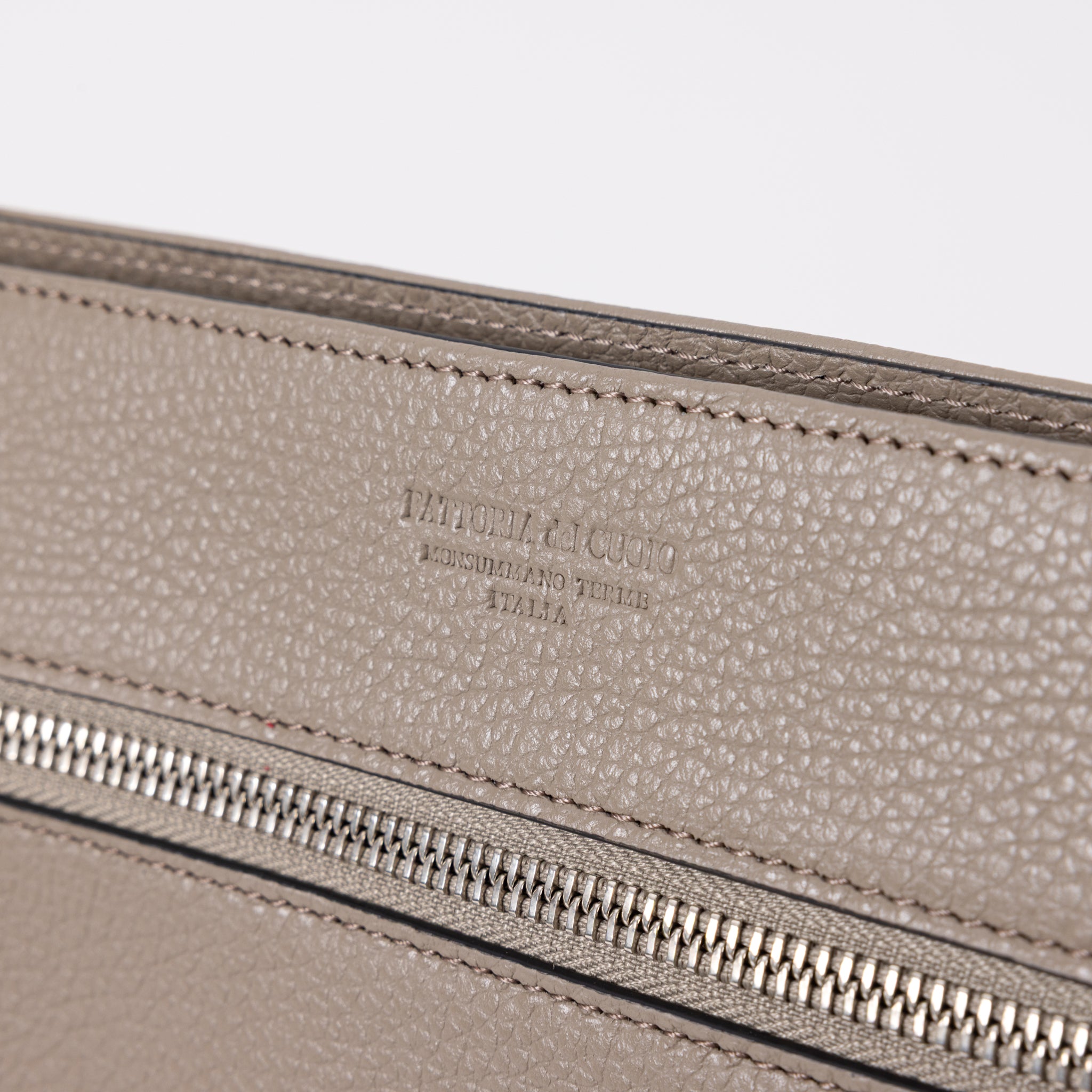 Il Ferroviere / SHRINK EMBOSSED LEATHER