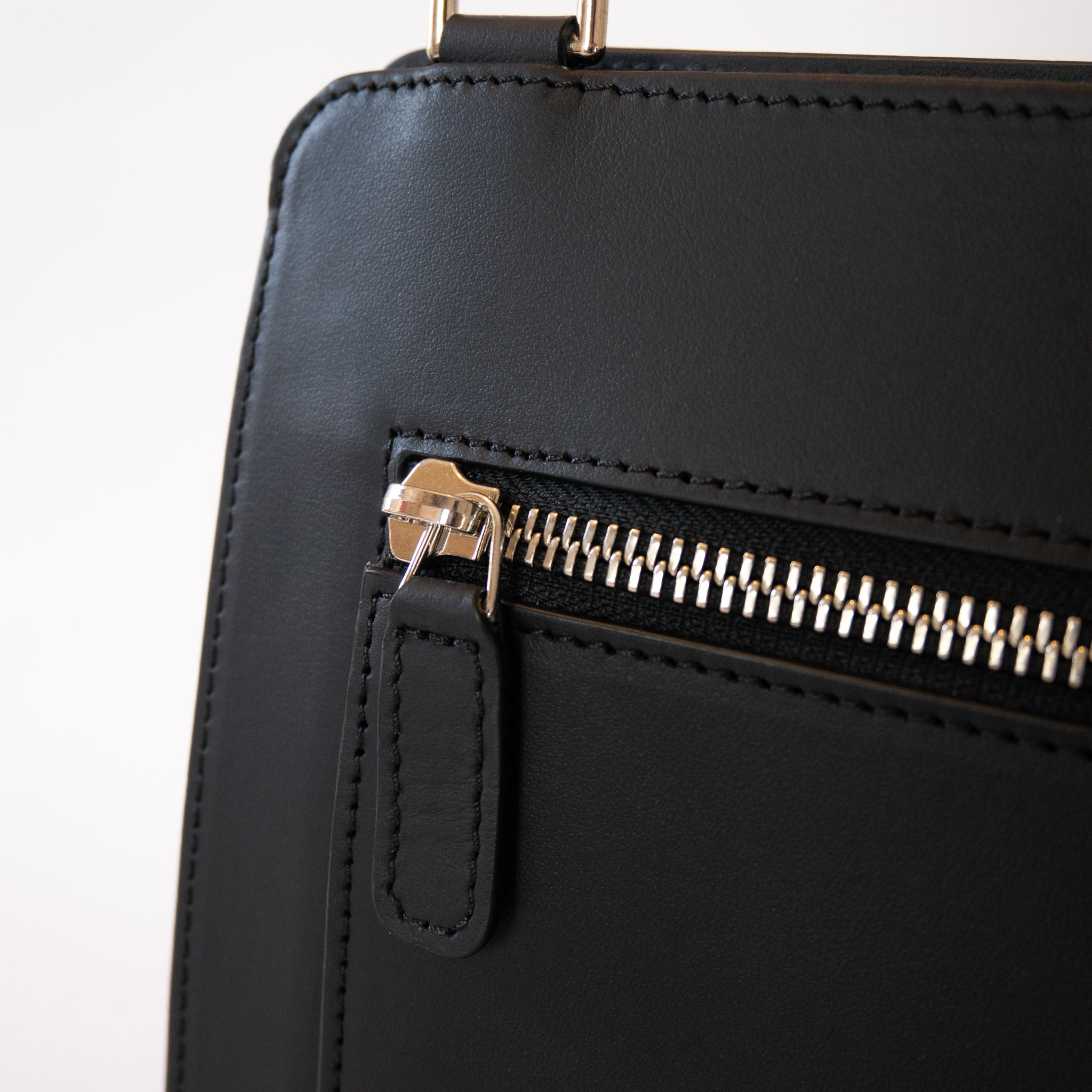 Il Ferroviere / smooth leather