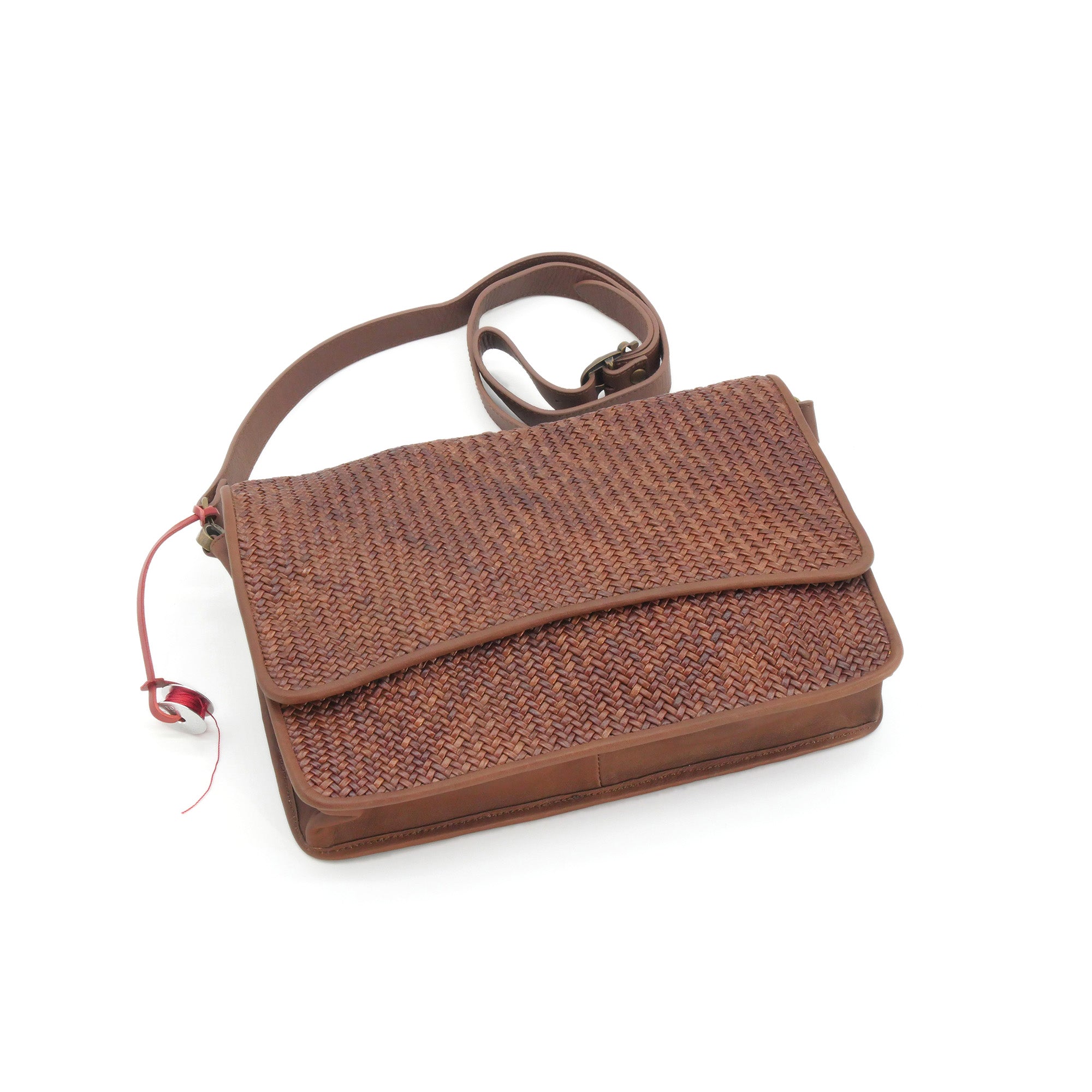 pochetta レザーイントレチャート クラッチ & サコッシュ 2way バッグ
